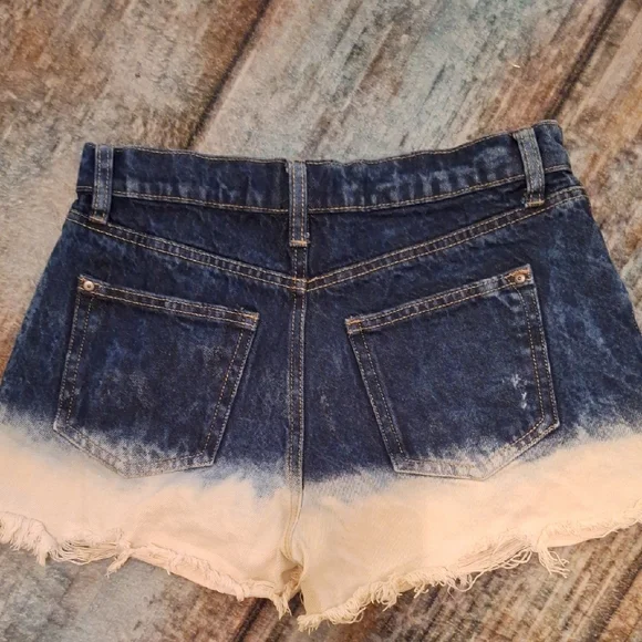 NOBO Blue and White Distressed Jean Shorts. Size 5 - Picture 5 of 6
